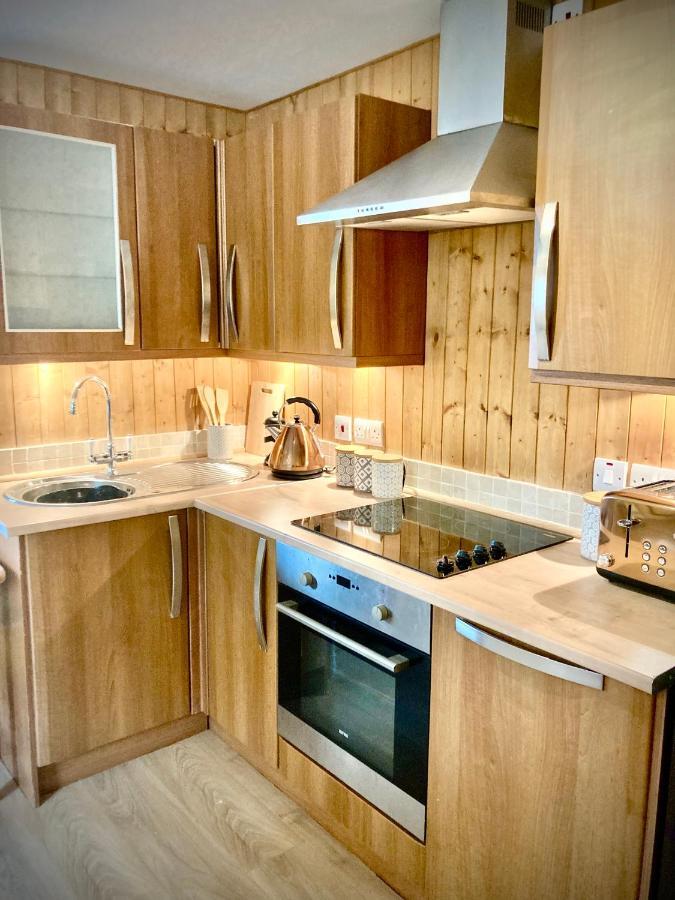 Ferienwohnung Aqua Shack At Pure Shores Retreats New Quay Exterior foto
